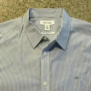 Calvin Klein extra Fine Cotton Dress Shirt. Size L